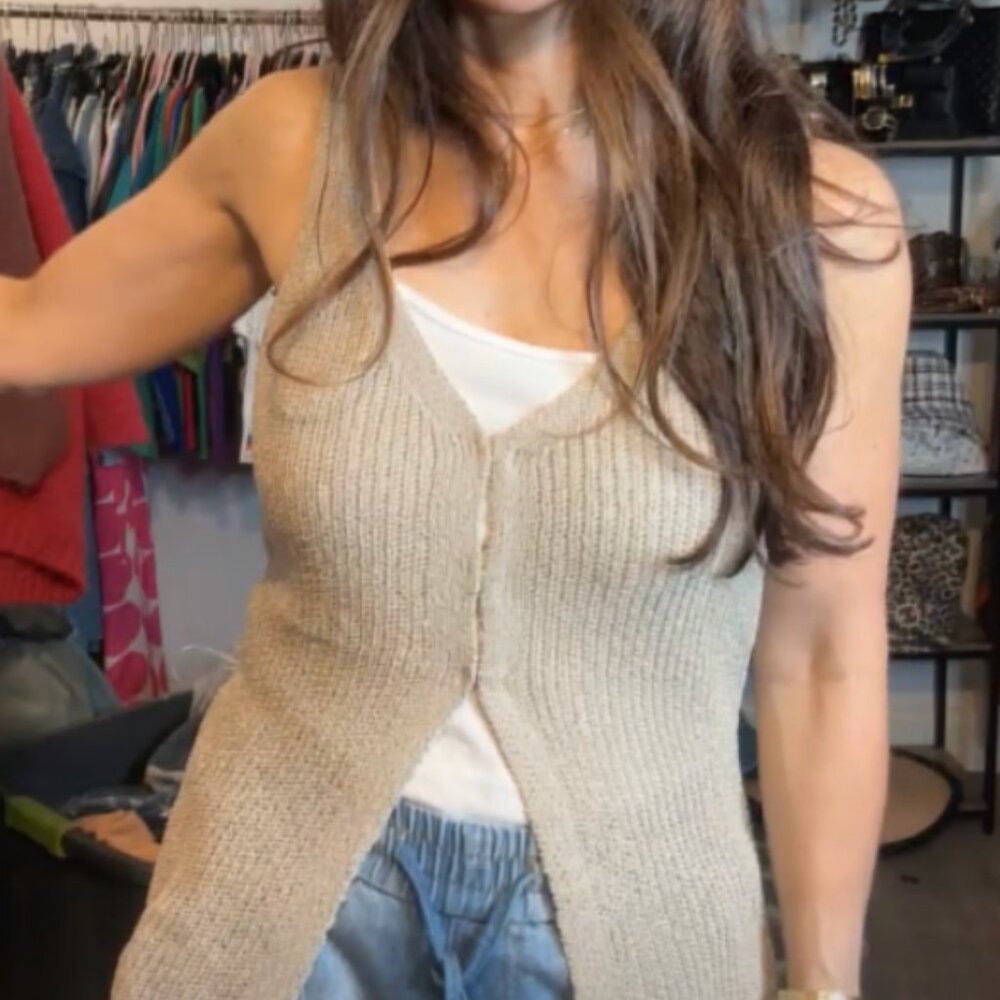 ShopEvelynne White Knit Sleeveless Top